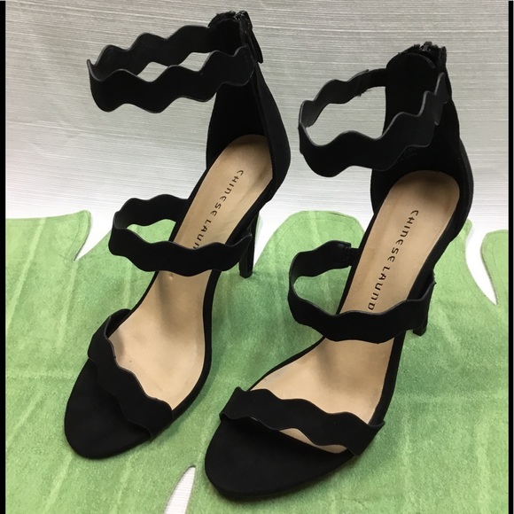Striking Black Heels by Chinese Laundry - Picture 2 of 8